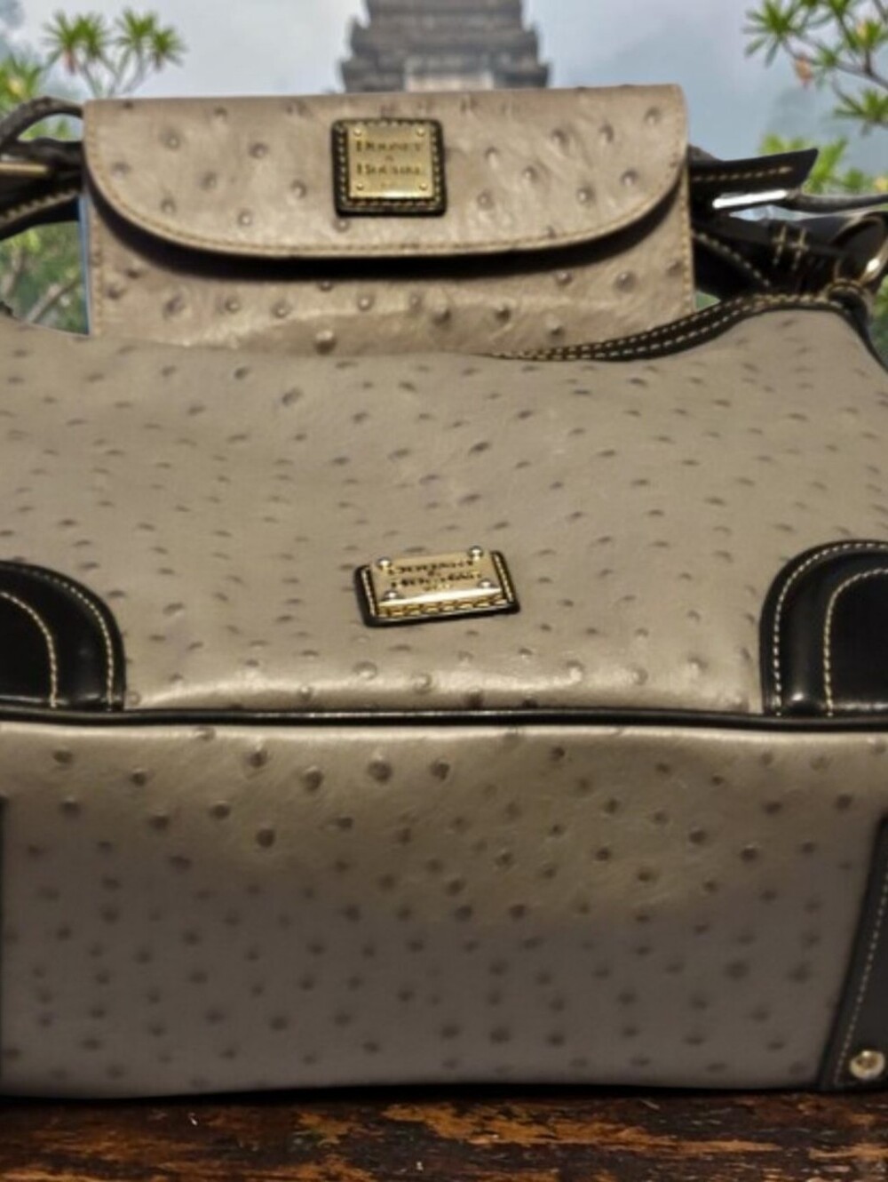 Dooney & Bourke EUC! Grey Ostrich Embossed Leather HOBO with Wallet & Dustbag - Picture 2 of 16